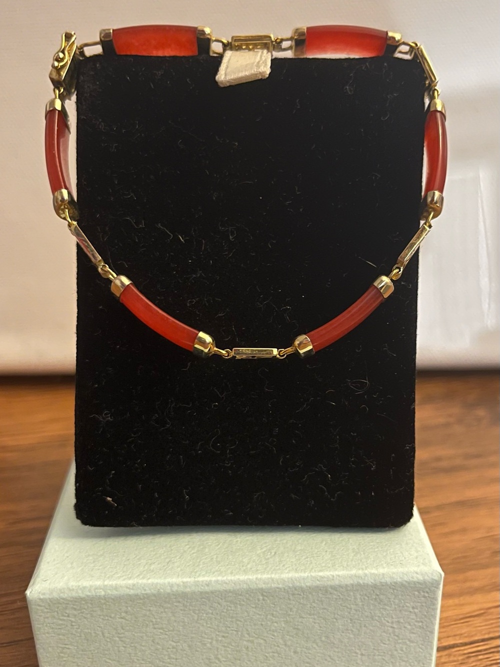 14K Yellow Gold Linked Asian Red Jade Bracelet . Women’s Elegant Jewelry